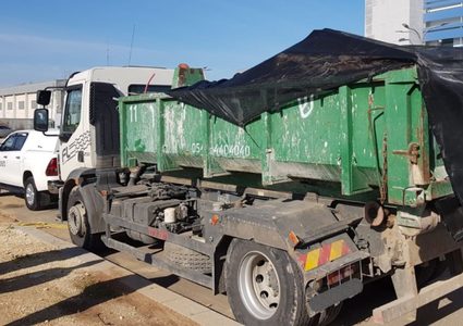 سلفيت: ضبط شاحنتي نفايات مهربة من المستعمرات