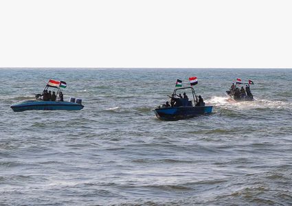 الحوثيون: استهداف السفينة الامريكية في البحر الأحمر رد أولي على هجمات سابقة