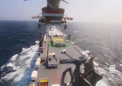 إسقاط 18 مسيرة و3 صواريخ أطلقها الحوثيون باتجاه البحر الأحمر