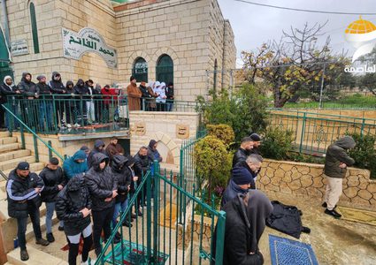 الاحتلال يمنع المصلين من الوصول للمسجد الأقصى والصلاة فيه - راس العامود