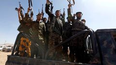 قيادي حوثي: المعركة ستفوق خيال وتوقعات الأمريكيين والبريطانيين