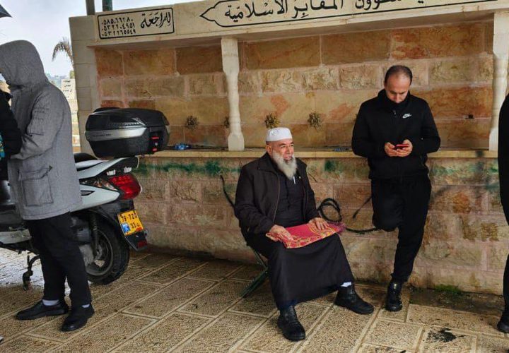 الاحتلال يمنع المصلين من الوصول للمسجد الأقصى والصلاة فيه - باب الرحمة