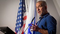 الشاباك يحذر نتنياهو من انفجار الضفة بسبب منع دخول العمال وتحويل الأموال للسلطة