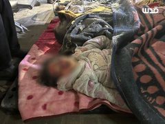 في أحدث حصيلة: 10 شهداء غالبيتهم أطفال وعدد من الجرحى إثر قصف الاحتلال لمنزل يأوي نازحين قرب معبر رفح جنوب قطاع غزة.