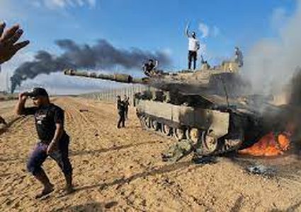 الإعلام العبري: أجهزتنا الأمنية تلقت "إشارات" على هجوم 7 أكتوبر