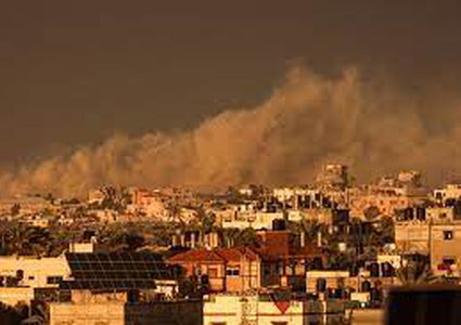 قصف جوي ومدفعي يستهدف دير البلح والزوايدة والمغازي وخان يونس