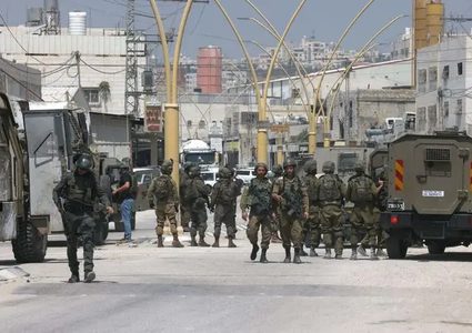 الاحتلال يعتقل 5 شبان من مخيم عقبة جبر اثنان منهم عند مدخل مدينة البيرة