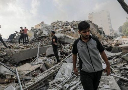 ٨٠٠ ألف من غزة مهددين بالموت بسبب سياسية التجويع