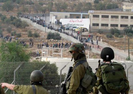 الاحتلال يقتحم مدرسة ذكور عزون