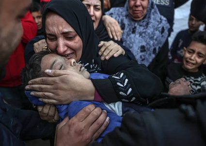 اليوم 101 من الحرب: شهداء بالعشرات وغزة تكافح لإعادة الحياة لشوارعها