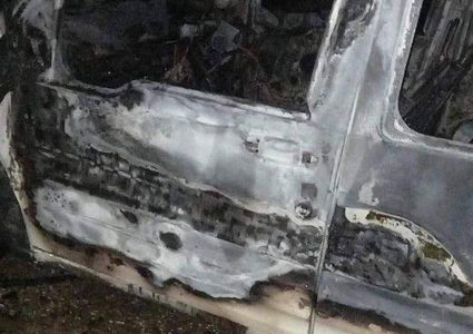 ميلشيات المستوطنين تحرق مركبة خلال هجوم على قرية بورين جنوب نابلس