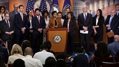 نواب أميركيون يرفضون التهجير القسري بغزة وآخرون يدعون إلى إقامة دولة فلسطينية