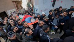 جانب من تشييع قمر مخيم نور شمس الـشهيد "محمد دواس"