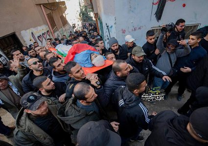 جانب من تشييع قمر مخيم نور شمس الـشهيد "محمد دواس"