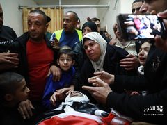 جماهير شعبنا في طولكرم تشيع جثامين 6 شهداء إلى مثواهم الأخير