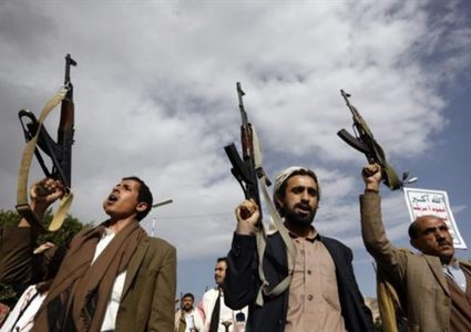 الحوثيون يعلنون تعرض الحديدة لقصف أميركي بريطاني جديد