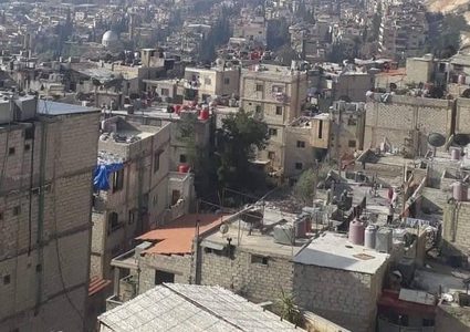 الاحتلال يستهدف مبنى سكنيا في حي المزة بدمشق