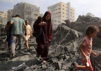 السعودية تؤكد ضرورة تحقيق وقف فوري لإطلاق النار ومنع التهجير القسري لمواطني غزة