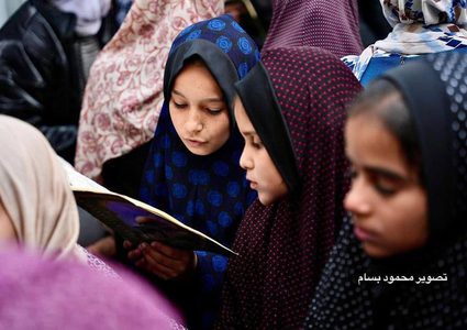 حلقات لتعليم القرآن الكريم للأطفال بمراكز إيواء النازحين في رفح جنوب قطاع غزة