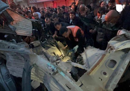 شهداء في استهداف الاحتلال لسيارة مدنية وسط محافظة رفح جنوب القطاع