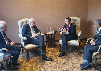 المالكي يبحث مع نظيره السنغافوري اتخاذ إجراءات لإنهاء الصراع في غزة