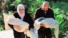 مراد يتحقق ثلاث مرات ..زواج ولم شمل وإنجاب بعد 21 سنة من الصبر والتضحية