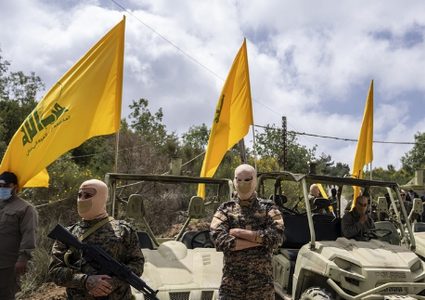 حزب الله يعلن استشهاد اثنين من مقاتليه