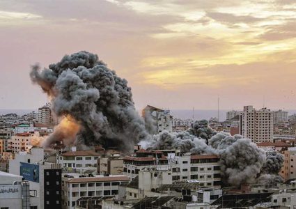 انقطاع خدمات الاتصالات والانترنت مع قطاع غزة