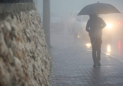 الطقس: منخفض جوي مصحوب بكتلة هوائية باردة