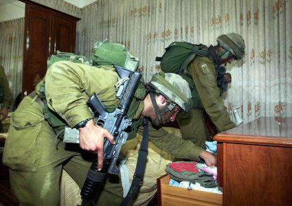 نادي الأسير: الاحتلال يصعد استيلاءه على ممتلكات عائلات المعتقلين