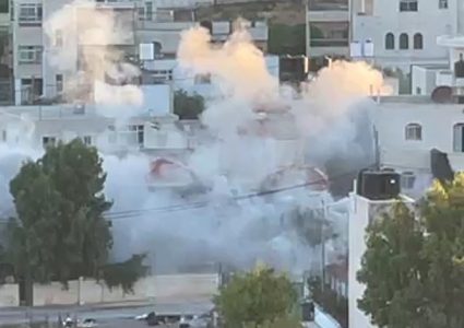 قوات الاحتلال تفجر منزل أسير في عوريف