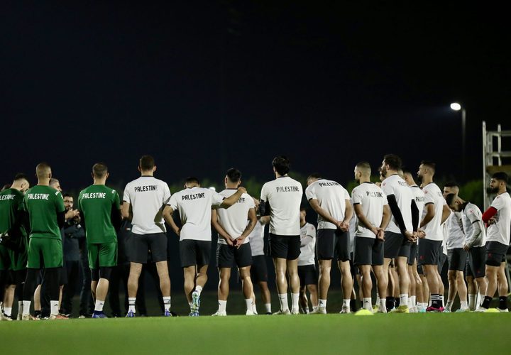 جانب من تدريب منتخب فلسطين قبيل مباراته الأخيرة في دوري المجموعات أمام هونغ كونغ، والتي أهلته إلى ثمن نهائي كأس آسيا لأول مرة في تاريخه.