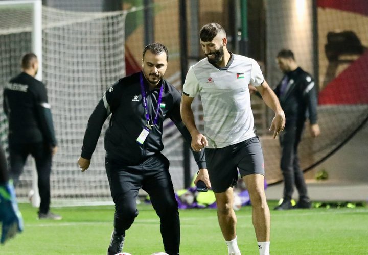 جانب من تدريب منتخب فلسطين قبيل مباراته الأخيرة في دوري المجموعات أمام هونغ كونغ، والتي أهلته إلى ثمن نهائي كأس آسيا لأول مرة في تاريخه.
