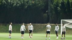 جانب من تدريب منتخب فلسطين قبيل مباراته الأخيرة في دوري المجموعات أمام هونغ كونغ، والتي أهلته إلى ثمن نهائي كأس آسيا لأول مرة في تاريخه.