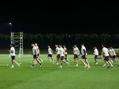 جانب من تدريب منتخب فلسطين قبيل مباراته الأخيرة في دوري المجموعات أمام هونغ كونغ، والتي أهلته إلى ثمن نهائي كأس آسيا لأول مرة في تاريخه.
