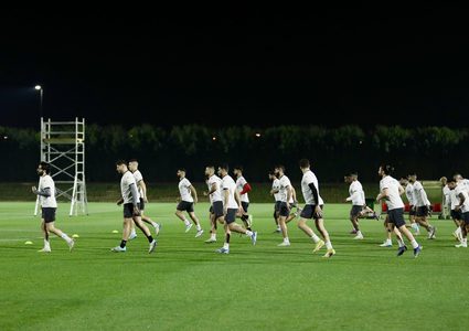 جانب من تدريب منتخب فلسطين قبيل مباراته الأخيرة في دوري المجموعات أمام هونغ كونغ، والتي أهلته إلى ثمن نهائي كأس آسيا لأول مرة في تاريخه.