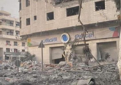 عودة الاتصالات الخليوية تدريجيا إلى مناطق في قطاع غزة