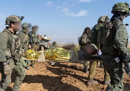 هآرتس: ٣ اسرائليين ربما قتلوا باستنشاق غاز سام