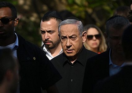 مسؤولون أمنيون ومدنيون إسرائيليون سابقون: يدا نتنياهو ملطخة بدماء قتلى 7 أكتوبر