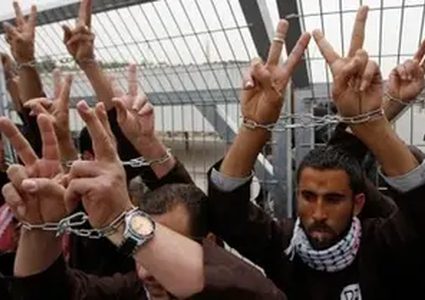 هيئة الأسرى ونادي الأسير يستعرضان تطورات الظروف الاعتقالية في معتقلي محدو والنقب