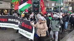 مسيرة جماهيرية حاشدة في مدينة هلسنبوري السويدية