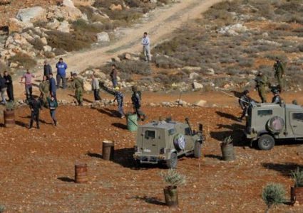 الاحتلال يمدد سريان قرار الاستيلاء على 76 دونما من أراضي الخضر وبتير وحوسان