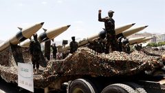 الحوثيون: غارات أميركية وبريطانية تستهدف منطقة بالحديدة