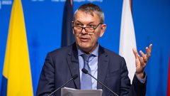 مفوض عام "الأونروا" يعلق على قرار تعليق تمويل الوكالة