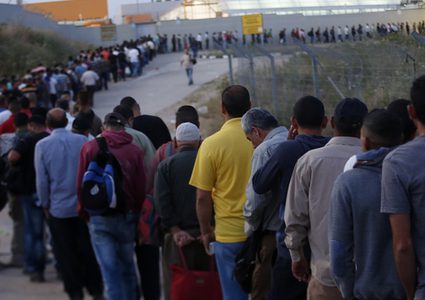 العمل: تحذر العمال داخل أراضي الـ48 من التعاطي مع ترويجات تحصيل مخصصات بدل بطالة