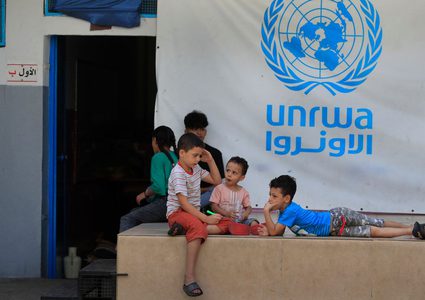 البرلمان العربي:قرار بعض الدول لوقف دعم الاونروا يفاقم الكارثة في غزة