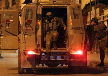 قوات الاحتلال تقتحم مدنًا وبلدات بالضفة وتعتقل عددًا من مواطنين من بينهم سيدة