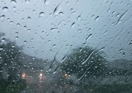 الطقس: منخفض جوي مصحوب بكتلة هوائية شديدة البرودة