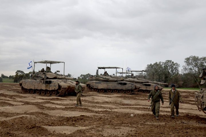 دبابات الاحتلال تحاصر طفلة داخل مركبة في مدينة غزة بعد أن قتلت أفراد عائلتها