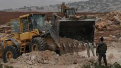 جرافات الاحتلال تدمر بنى تحتية في جنين